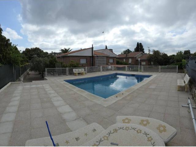 Chalet en venta en La Raya del Palancar, Villanueva de la Cañada