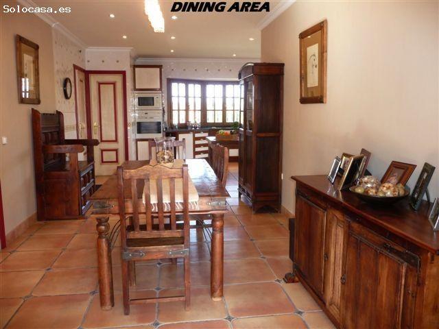 Casa en venta en Urbanización Los Alijares, Coín