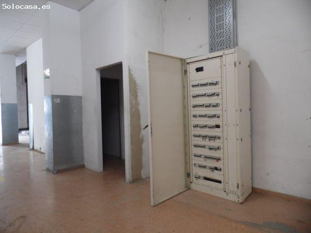 Local Comercial en alquiler en Elche De La Sierra, Ciutat Esportiva
