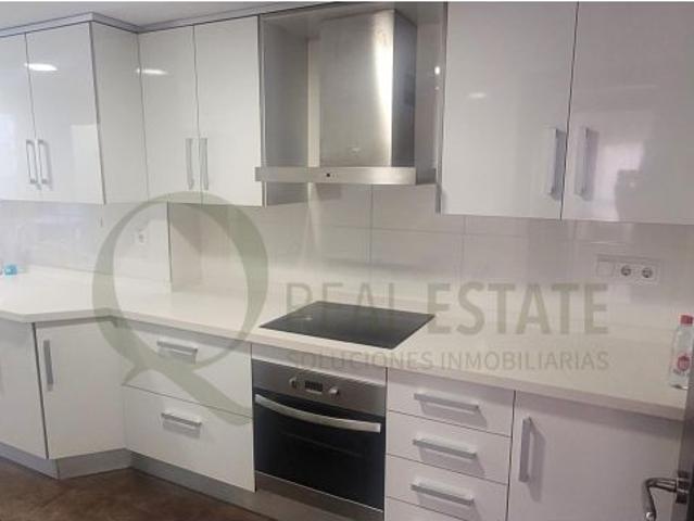 Piso en alquiler en Mercat, Alicante