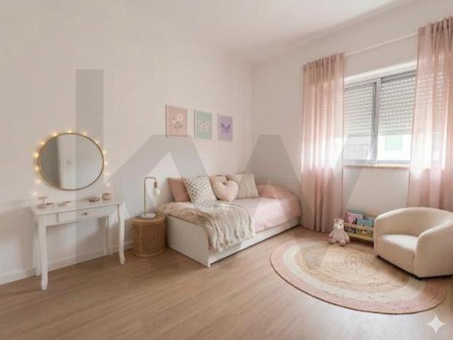 Apartamento venda em Casal do Chapim, Odivelas