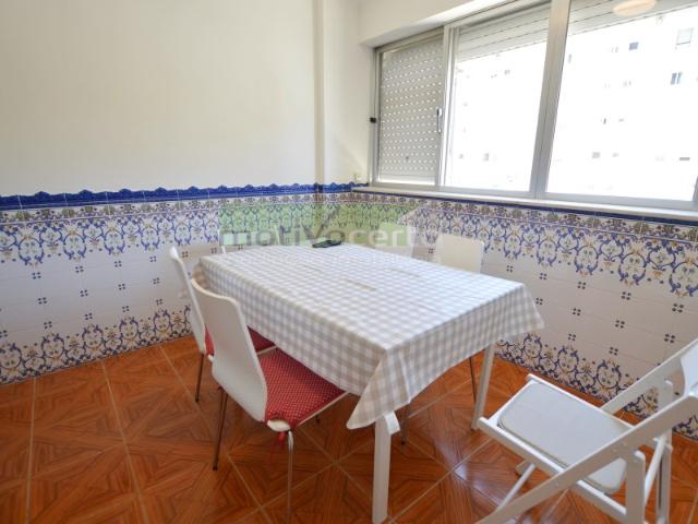 Apartamento alugar em Bairro das Amendoeiras, Lisboa