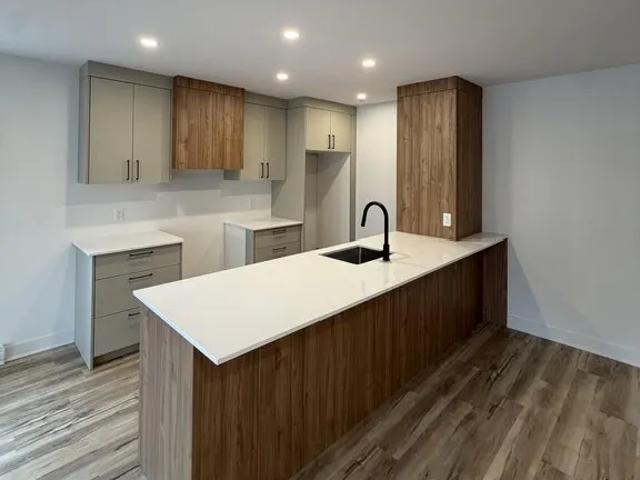 Apartment for rent in Saint-Gérard-Majella, Montérégie
