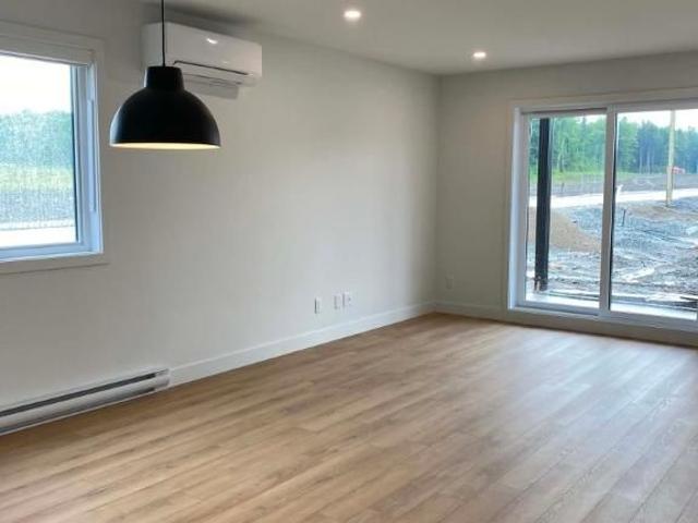 Apartment for rent in Sainte-claire, Quebec