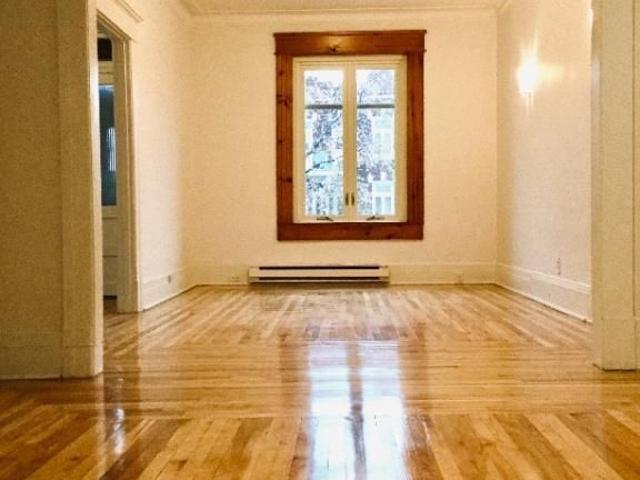Apartment for rent in St. Leonard's, Quebec