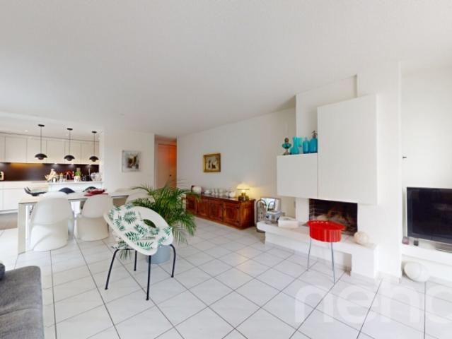 Wohnung kaufen in Pully, Waadt