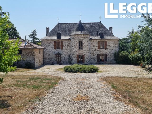 Château vente à Confolens, Lesterps