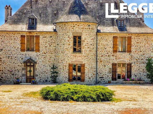 Château vente à Confolens, Lesterps
