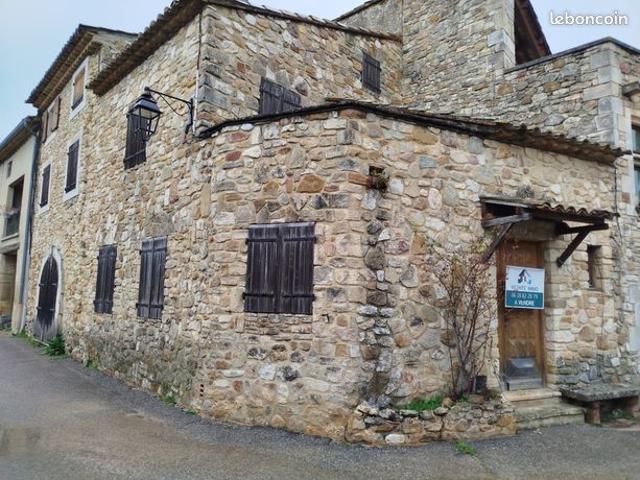 Maison vente à Nîmes, Aiguèze