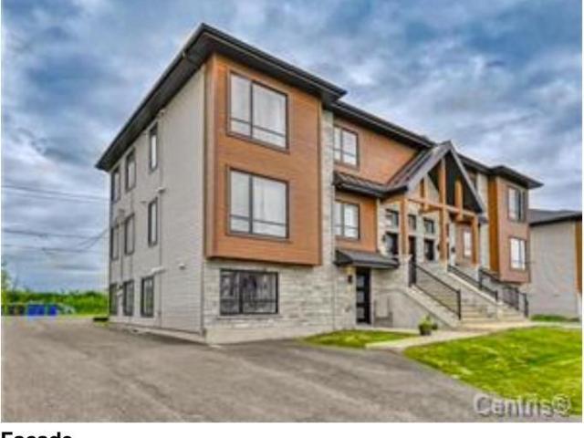 Apartment for rent in Mirabel