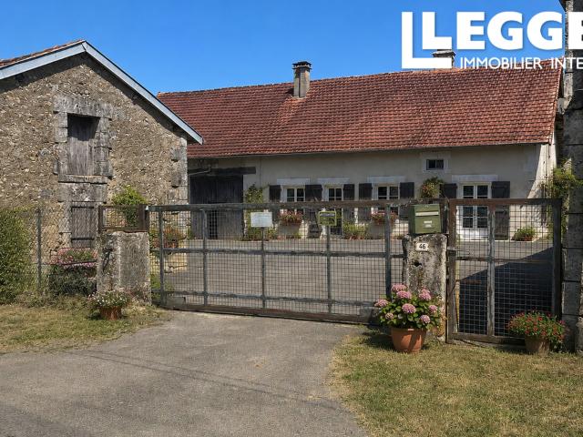 Maison vente à Nontron, Lussas-et-nontronneau