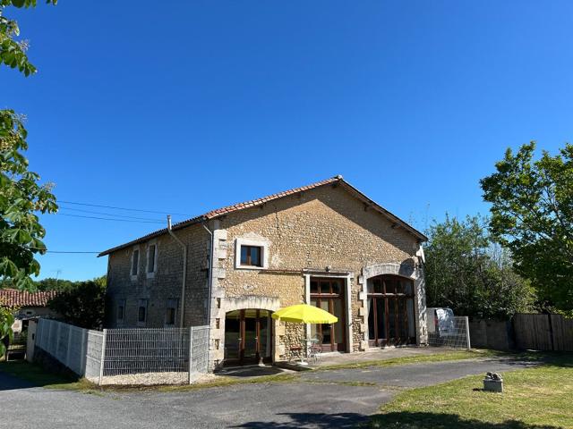 Maison vente à Angoulême, Bors(canton De Montmoreau-saint-cybard)