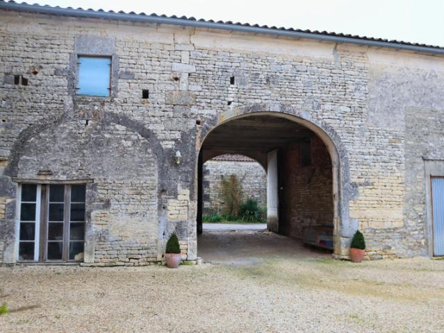 Maison vente à Cognac, Courbillac