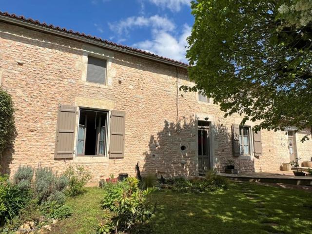 Maison vente à Niort, Sauzé-vaussais