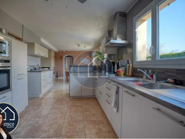 Maison vente à La Pinède, Cherisy