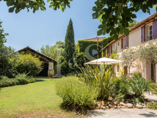 Ferme vente à Carpentras, Pernes-les-fontaines