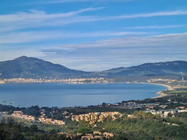 Maison vente à Ajaccio, Serra-di-ferro