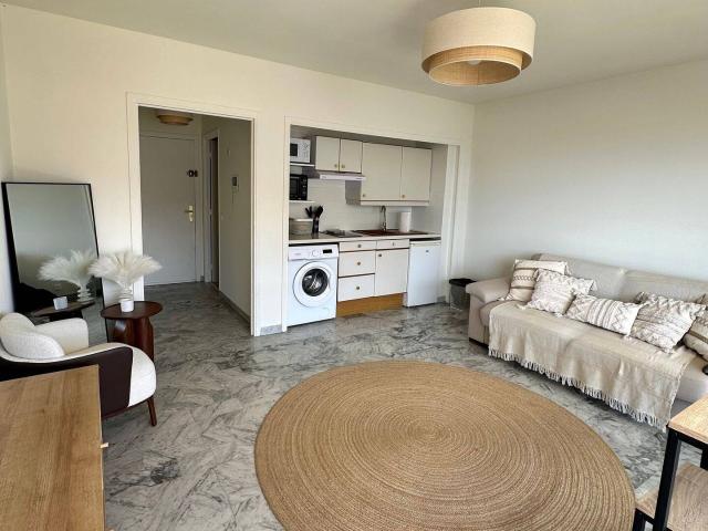 Studio location à Centre Ville, Antibes
