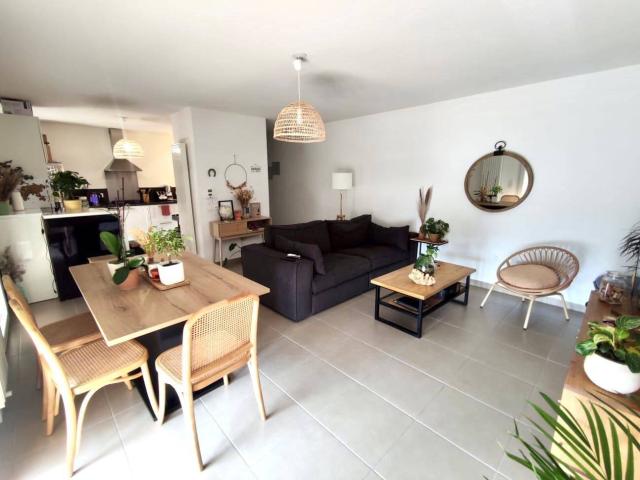 Appartement location à Plujades, Grans