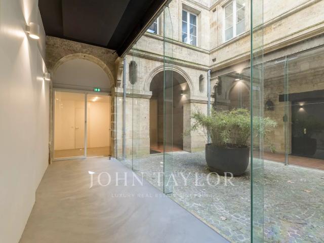 Bureau vente à Bordeaux