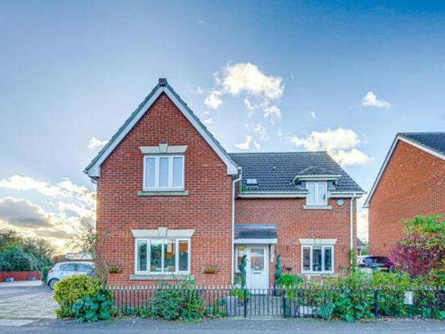 House for sale in Canvey Island