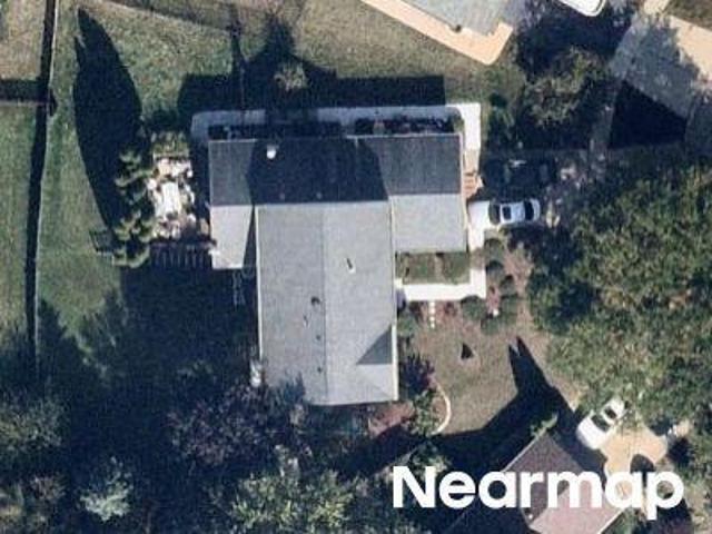 House for sale in Streamwood, Illinois