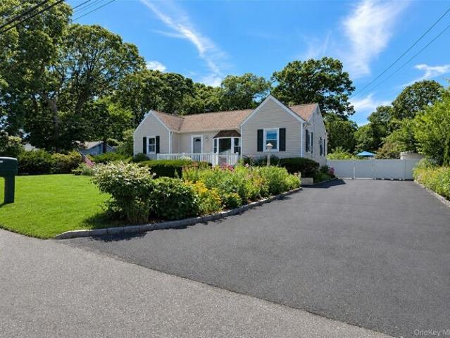 House for sale in Centereach, New York