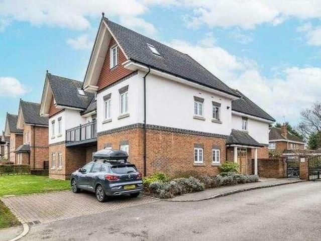 Apartment for rent in Banstead, Nork