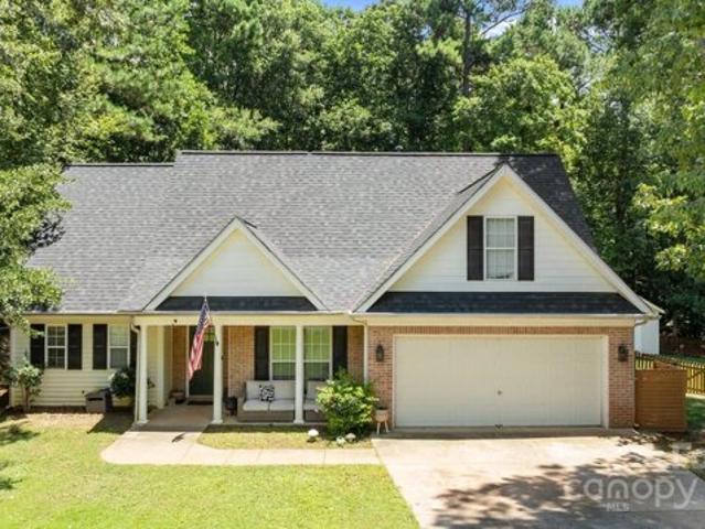 House for sale in Waxhaw