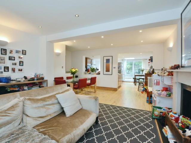 House for rent in London Borough of Hounslow, Greater London