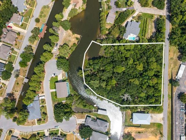 Land for sale in Gulfport, Mississippi