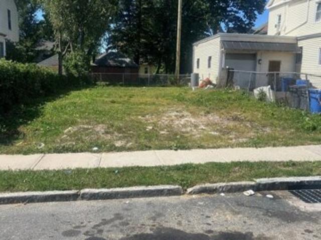Land for sale in Upper Albany, Hartford
