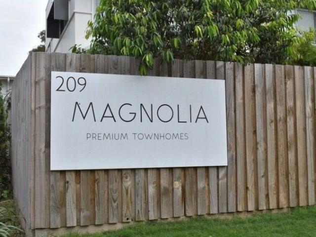 Townhouse for rent in Toombul, Queensland