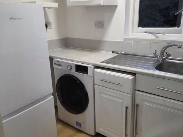 Apartment for rent in Carterhatch, Greater London