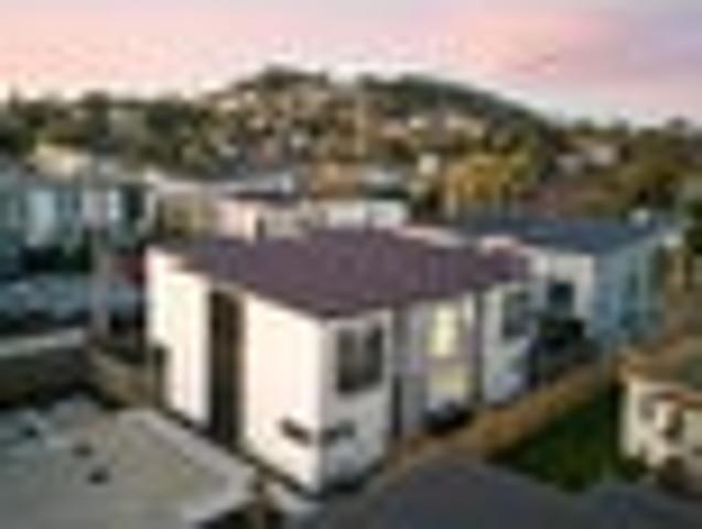 Townhouse for sale in Ōwairaka, Albert-Eden
