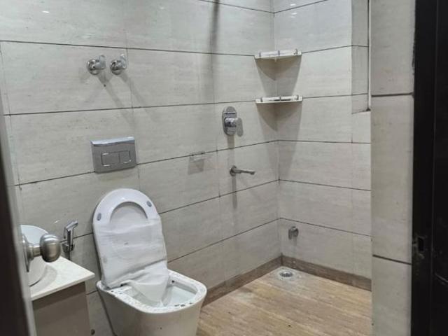 Flat for rent in Deri