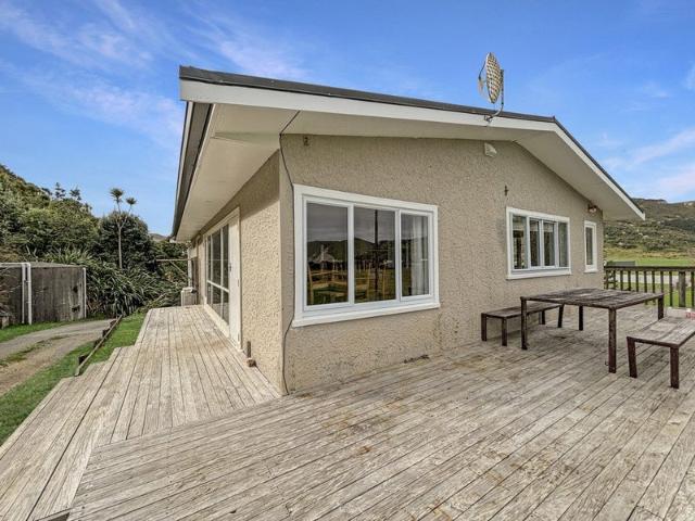 House for rent in Mahia
