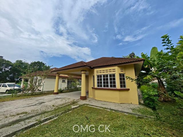 Bungalow for sale in Banting, Selangor