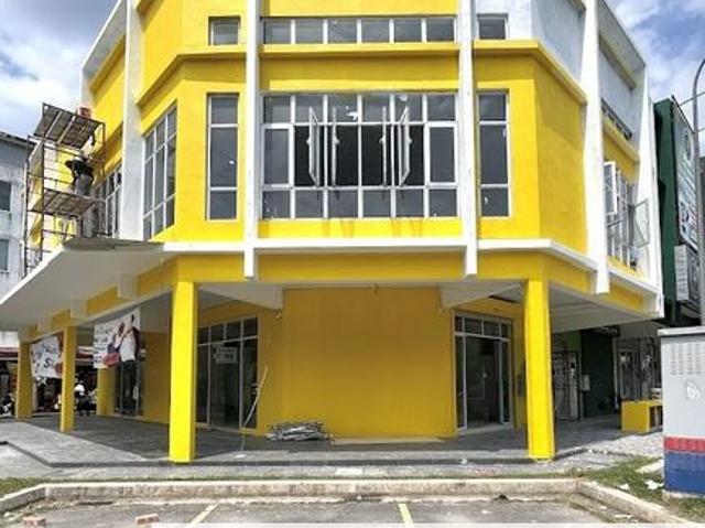 Shop for sale in Kajang, Langat