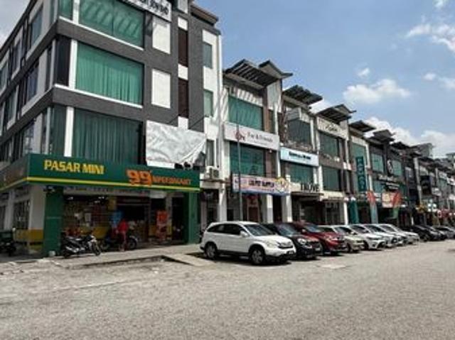 Shop for rent in Kajang, Langat