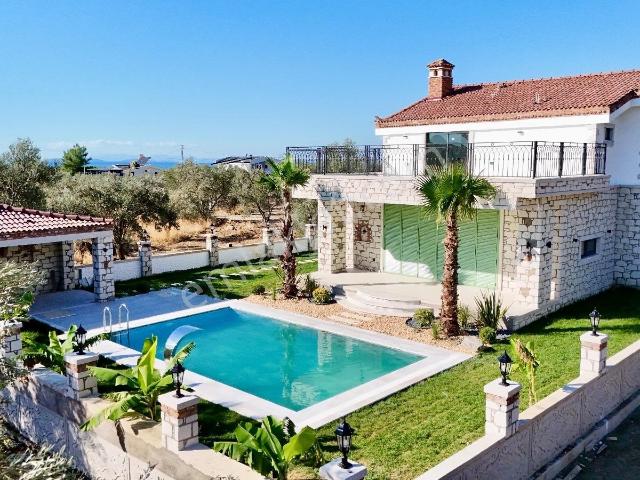 Edremit içerisinde satılık Villa