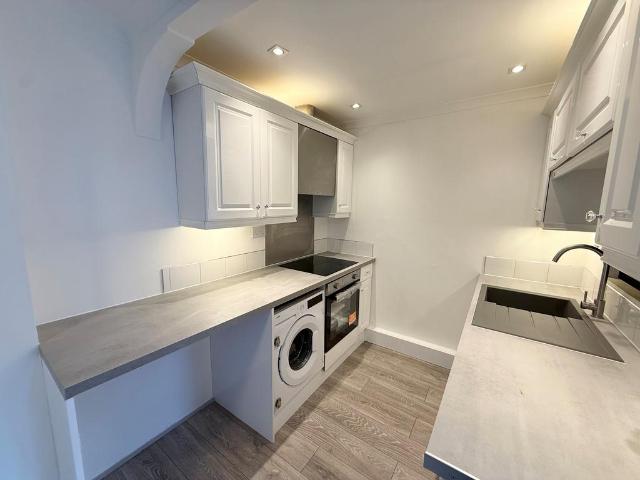 House for rent in Carterhatch, Greater London