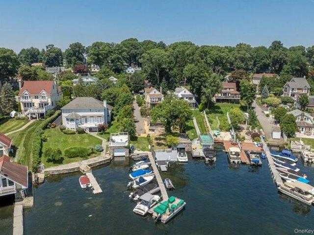 Land for sale in Baldwin Place, New York