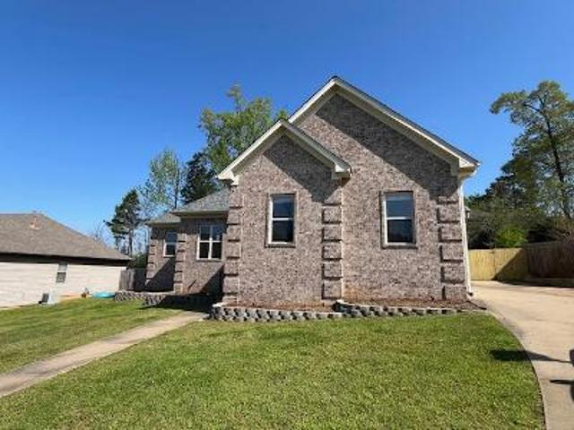House for sale in Benton