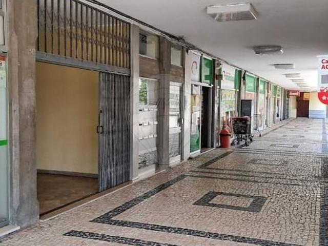 Loja alugar em Maia, Porto