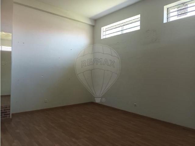 Loja alugar em Maia, Gueifães