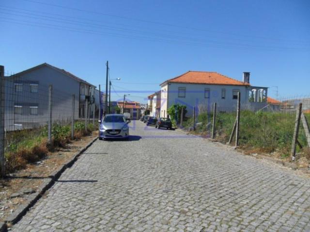 Terreno venda em Maia, Pedrouços