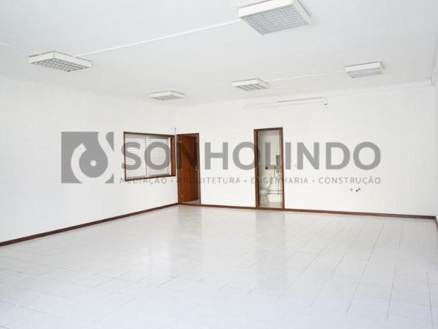 Ponto Comercial alugar em Maia, Vilar de Pinheiro