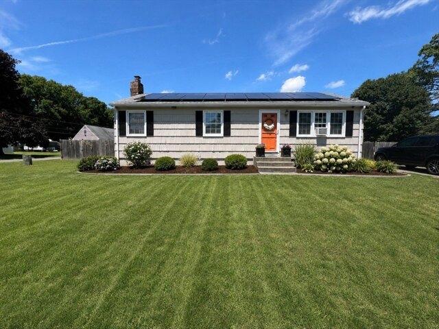House for sale in North Oxford, Massachusetts