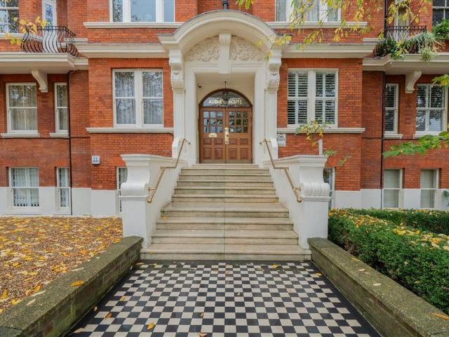House for rent in St. John's Wood, Greater London